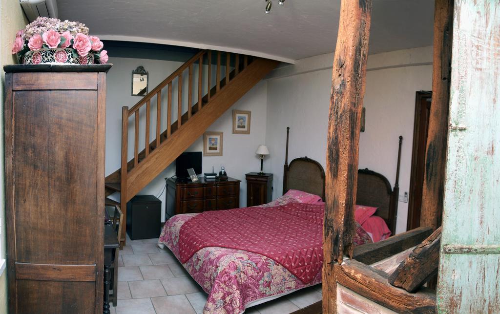 Le Moulin D'Hauterive Saint-Gervais-en-Vallière Екстериор снимка